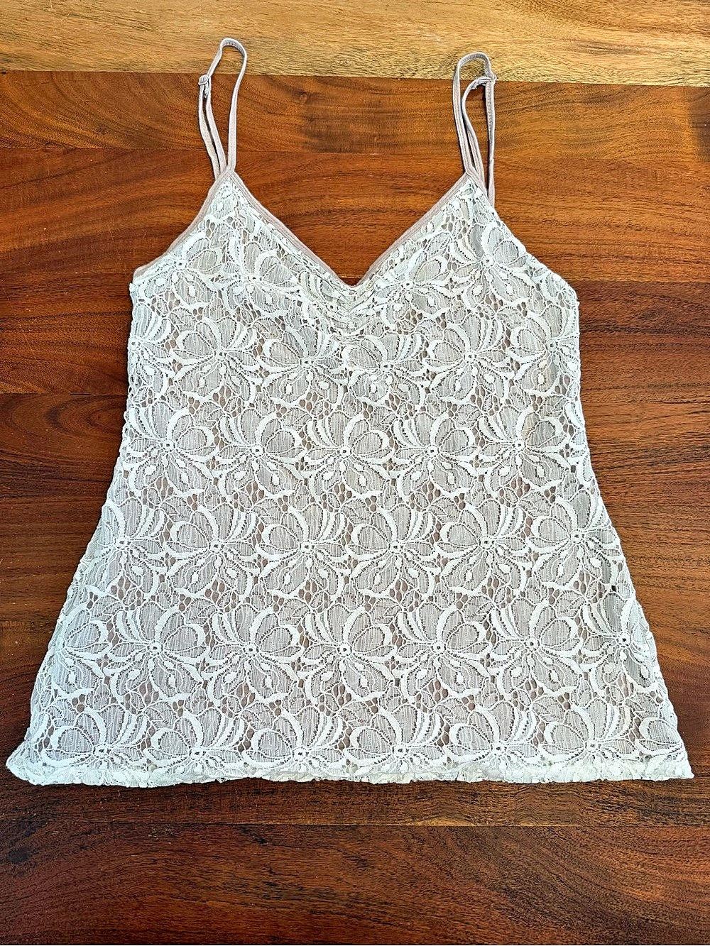 Anthropologie bordeaux Lace Floral Camisole in White & Brown Size M